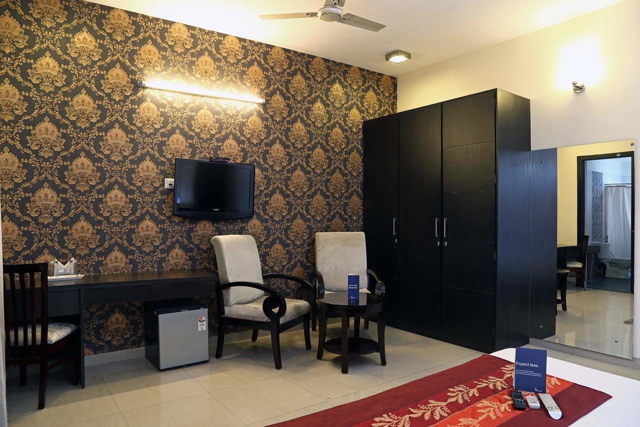 Fabhotel Signature Cyber Park デリー エクステリア 写真