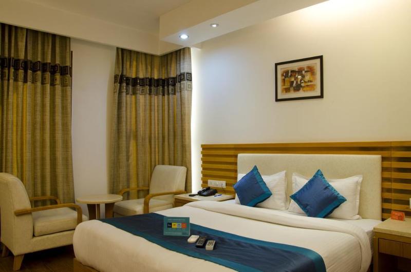 Fabhotel Signature Cyber Park デリー エクステリア 写真