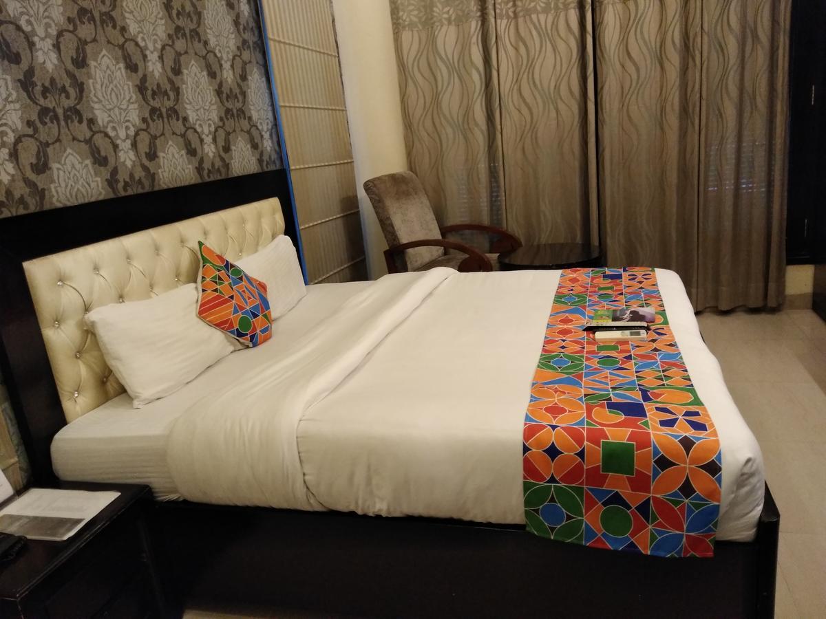 Fabhotel Signature Cyber Park デリー 部屋 写真